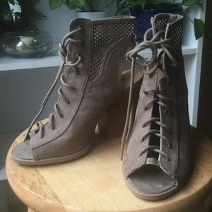 Tan heeled boots